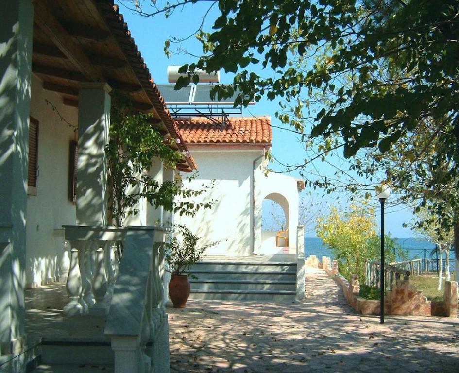 Ionio Apartments Лефкими Экстерьер фото