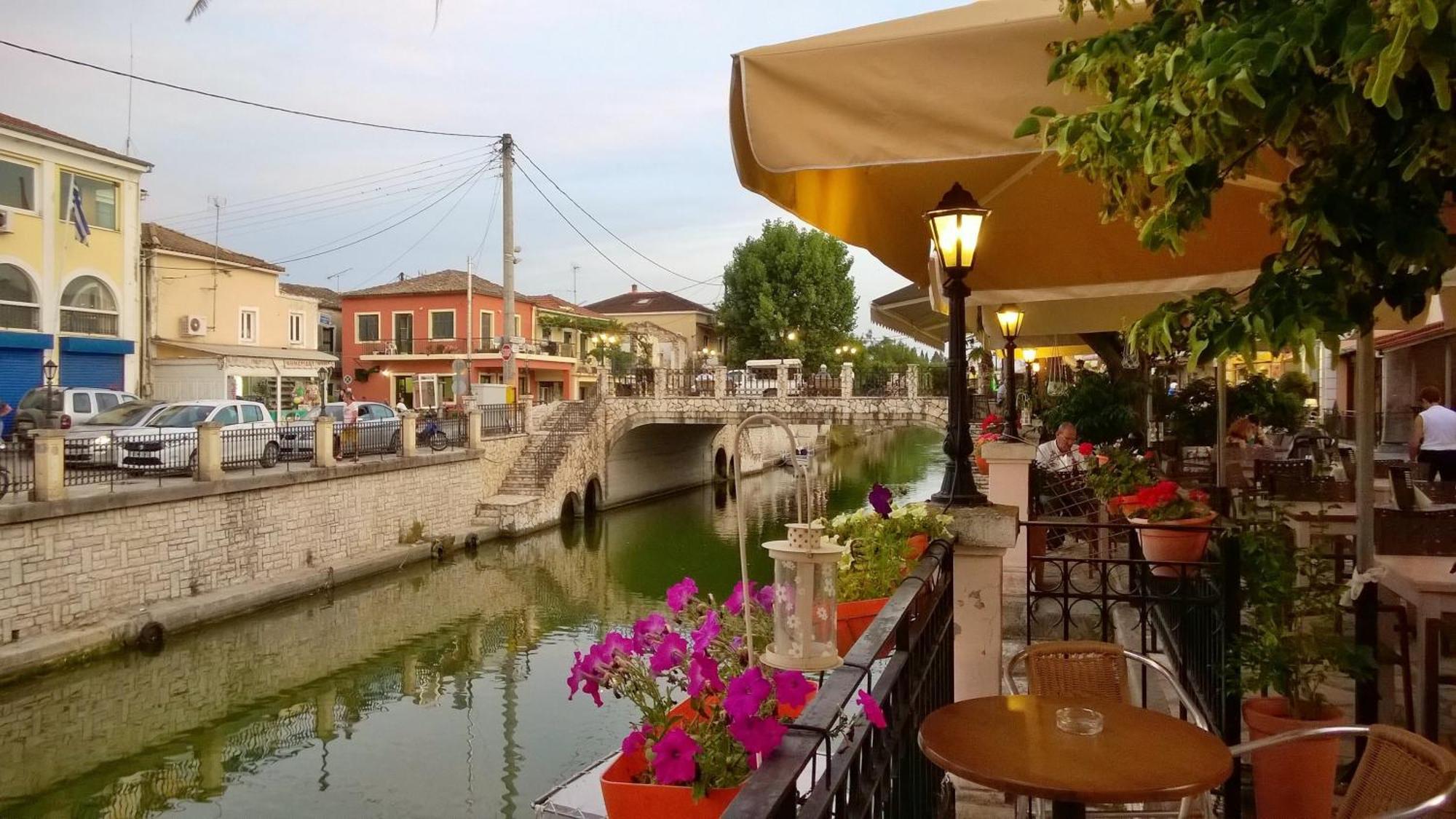 Ionio Apartments Лефкими Экстерьер фото