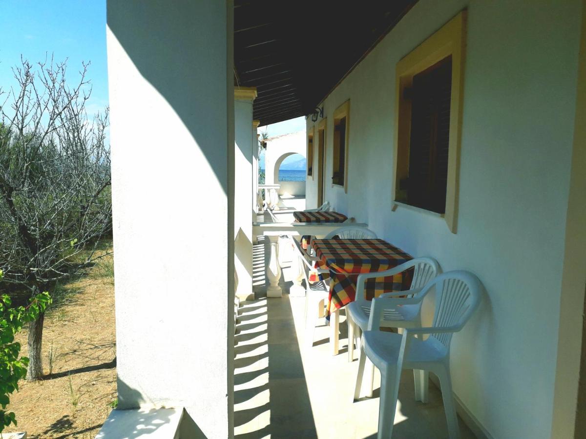 Ionio Apartments Лефкими Экстерьер фото